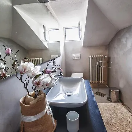شقة Cute & Cozy Terrace بيرغامو