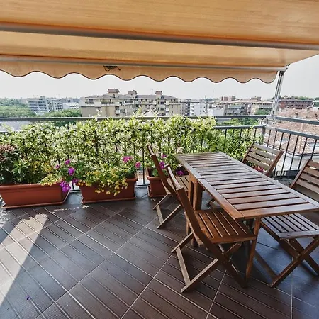 Cute & Cozy Terrace 公寓